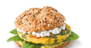 Tavasszal megújítja gasztro portfólióját az OMV Reggeli az OMV-ben