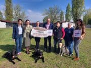 Vakvezetőkutyákat támogat a Purina és a WSZL Vakvezetőkutyáknak támogatás