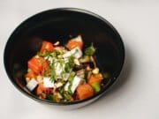 Divatból ételérzékenyek a magyarok? Violife saláta