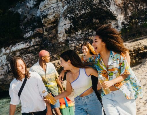 Megérkezett a nyár kedvenc itala egy kis kockába rejtve Ice Tea - Max Manavi-Huber