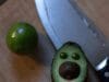 10 életváltoztató konyhai trükk, amit csak a profi séfek ismernek! Lime, avocado, knife, in the kitchen and smile gordon ramsí