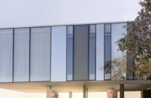 George Clooney, Julia Garner és Simone Ashley a Nespresso Kávé Mágikus Világát Mutatják Be Új Reklámjukban Nespresso - The Bet - George Clooney Julia Garner Simone Ashley