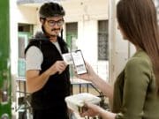 Wolt Újrahasználható Dobozokkal Támad Budapesten! Wolt Rakun