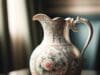 Porcelán tejkiöntő – forma és funkció Porcelán