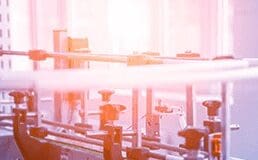 A gyártási folyamat automatizálása: Út a jövő gyáraihoz