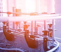 A gyártási folyamat automatizálása: Út a jövő gyáraihoz