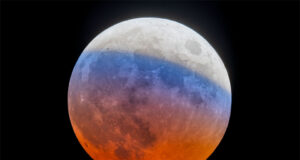 Kék sáv a vörös Holdon: A 2025. március 25-i teljes holdfogyatkozás különleges jelenségeA Blue Banded Blood Moon Image Credit & Copyright: Zixiong Jin