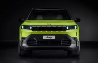 Benzin temetve, villany beizzítva: a Jeep Compass is beadta a derekát