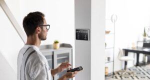 Okosotthon – Technológia, ami nem kérdez, csak csinálja a dolgát