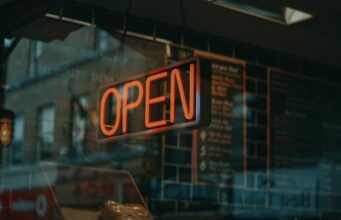 Mennyire életképes megoldás a büfékonténer egy kezdő gasztrovállalkozás számára?