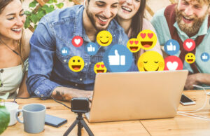 A Facebook most már a telefonod kamerájában is turkál – te meg még örülsz is neki