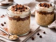 Tiramisu ízű krémes zabreggeli – kávés desszert reggelire, főzés nélkül