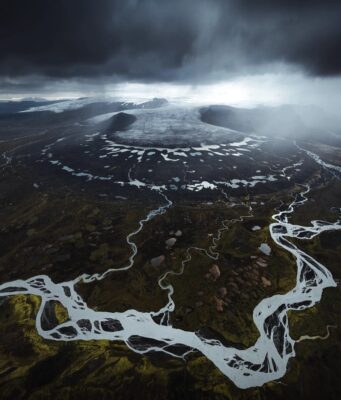 Lélegzetelállító drónfotók mutatják meg egy izlandi gleccser eltűnő nyomait