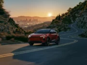 Miközben mások lassítanak, a Toyota felgyorsítja az elektromos átállást Toyota EV