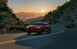 Miközben mások lassítanak, a Toyota felgyorsítja az elektromos átállást Toyota EV