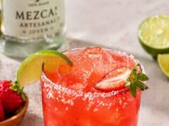 Epres mezcal margarita – a nyár koktélja, amit egyszer kóstolsz és utána mindig ezt rendeled Epres mezcal margarita – a nyár koktélja, amit egyszer kóstolsz és utána mindig ezt rendeled