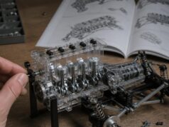 V8 és kézi váltó: a modellautó, amin a gyerek megérti az autót V8 és kézi váltó: a modellautó, amin a gyerek megérti az autót