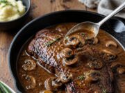 Gombamártás recept steakhez és schnitzelhez: 15 perc alatt kész alapszósz Gombamártás recept steakhez és schnitzelhez: 15 perc alatt kész alapszósz