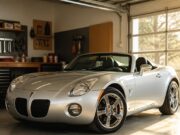 Pontiac Solstice V8 motorcsere: a Tesla főtervezője a saját tervezésű autóját alakította át Pontiac Solstice V8 motorcsere: a Tesla főtervezője a saját tervezésű autóját alakította át