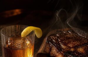 Bourbon koktél bélszín mellé: ez a páros egy steakházi séf szerint tényleg működik Bourbon koktél bélszín mellé: ez a páros egy steakházi séf szerint tényleg működik