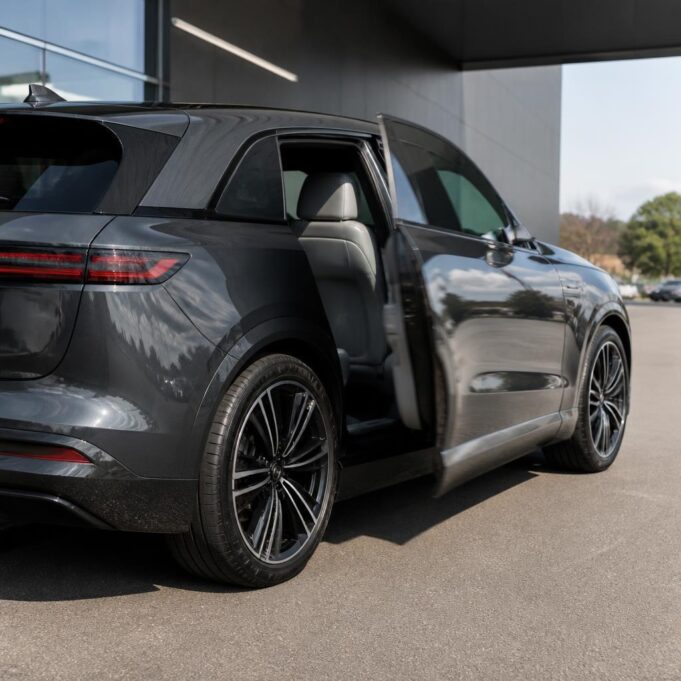 featured-image-64 Genesis GV90 luxus SUV bemutató: hátrafelé nyíló ajtók, elektromos hajtás