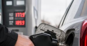 Miért drágul a dízel világszerte: a rekordár 20 centre van, és ennek több oka van Miért drágul a dízel világszerte: a rekordár 20 centre van, és ennek több oka van