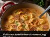 Kolbászos tortellinileves krémesen, egy lábasban Kolbászos tortellinileves krémesen, egy lábasban
