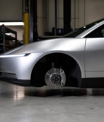 Tesla Cybercab elektromechanikus fék: nincs fékfolyadék Tesla Cybercab elektromechanikus fék: nincs fékfolyadék