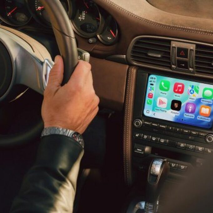 2026-10-01-porsche-pccm-plus-retrofit-carplay-android-auto-featured Porsche PCCM Plus: CarPlay a 2009–2016-os modellekbe