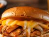 Buffalo csirkés grillszendvics olvadó sajttal Buffalo csirkés grillszendvics olvadó sajttal